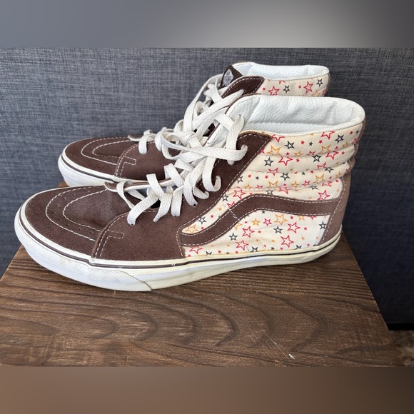 Vans Other - VAN’s hi-top sk8 size men’s 9/women’s 10.5 brown cream and stars